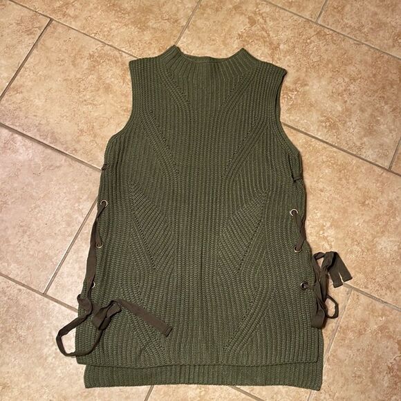 Olive green mock neck sleeveless knit sweater - Picture 1 of 4